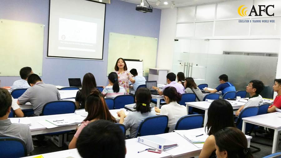 C&ugrave;ng chuy&ecirc;n gia Ng&ocirc; Minh Anh thực h&agrave;nh Quản trị d&ograve;ng tiền