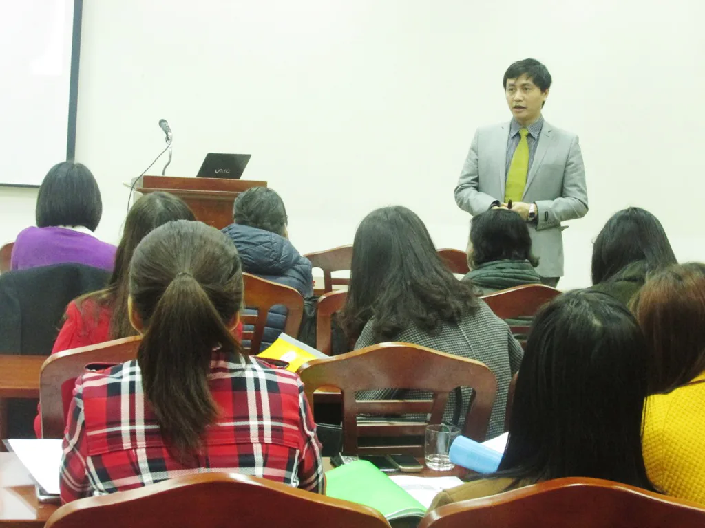 Chuong-trinh-Quan-tri-Rui-Ro-Tai-chinh-va-Ke-hoach-Dong-tien-duoc-dien-ra-thanh-cong-tai-Hoc-vien-Ngan-Hang-2016-01-28-03-22-53