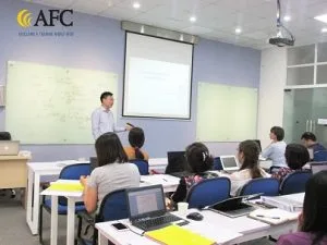 Cung-Lop-Giam-doc-Tai-chinh-CFO-K29-thuc-hanh-Tham-dinh-du-an-dau-tu-2018-10-08-08-52-39