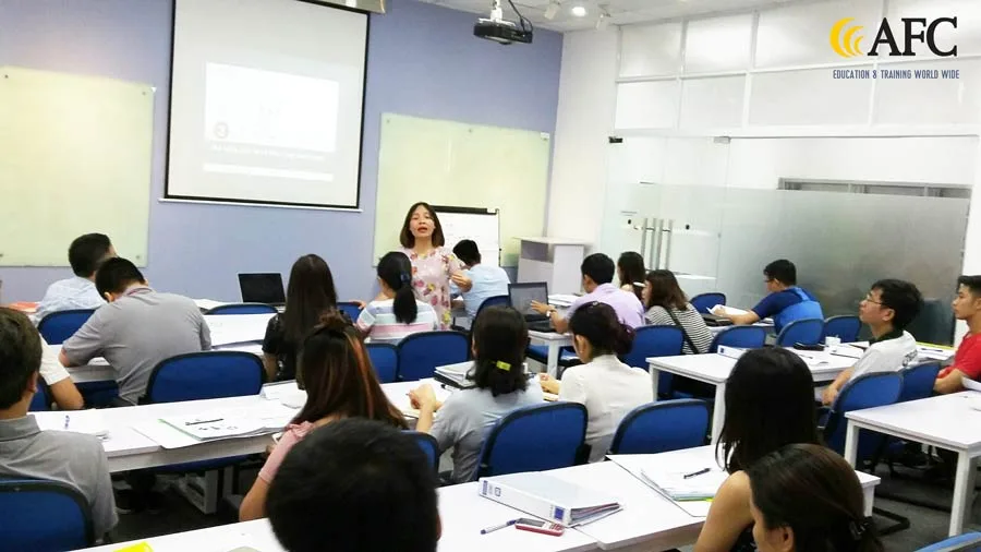 Cung-chuyen-gia-Ngo-Minh-Anh-thuc-hanh-Quan-tri-dong-tien-2018-07-07-02-44-57