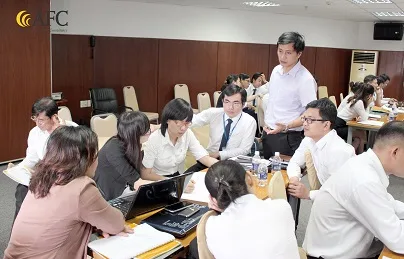 Doi-ngu-chuyen-gia-hang-dau-het-minh-truyen-dat-kinh-nghiem-tai-chinh-2019-04-11-02-34-08
