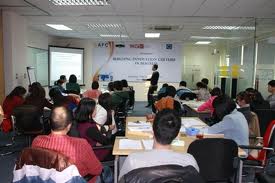 Giai-dap-thac-mac-ve-khoa-hoc-FIACAT-2012-03-05-11-49-35