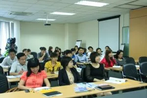 Khai-giang-khoa-hoc-Kiem-soat-noi-bo-tai-AFC-Vietnam-2012-10-10-05-12-22