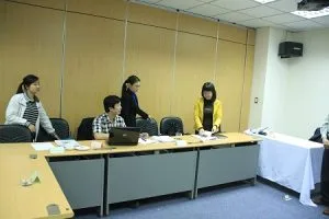 Khoa-hoc-Quan-tri-dong-tien-ket-thuc-voi-nhieu-khen-ngoi-2012-05-04-11-32-10
