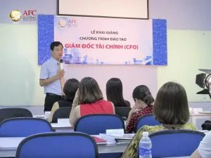 Lop-Giam-doc-Tai-chinh-CFO-K41-khai-giang-Module-Phan-tich-tai-chinh-2019-09-18-06-52-29