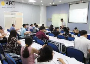 Thuc-hanh-du-toan-va-quan-tri-dong-tien-cung-chuyen-gia-PGSTS-Dang-Duc-Son-2018-06-26-04-54-41