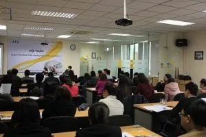 To-chuc-thanh-cong-hoi-thao-Quan-tri-dong-tien-trong-boi-canh-lam-phat-2012-04-20-16-43-30
