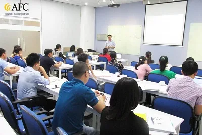 Buổi học thẩm định dự án đầu tư của lớp CFO